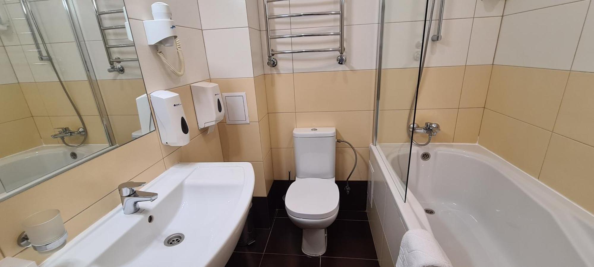 Optima Sumy Hotell Exteriör bild