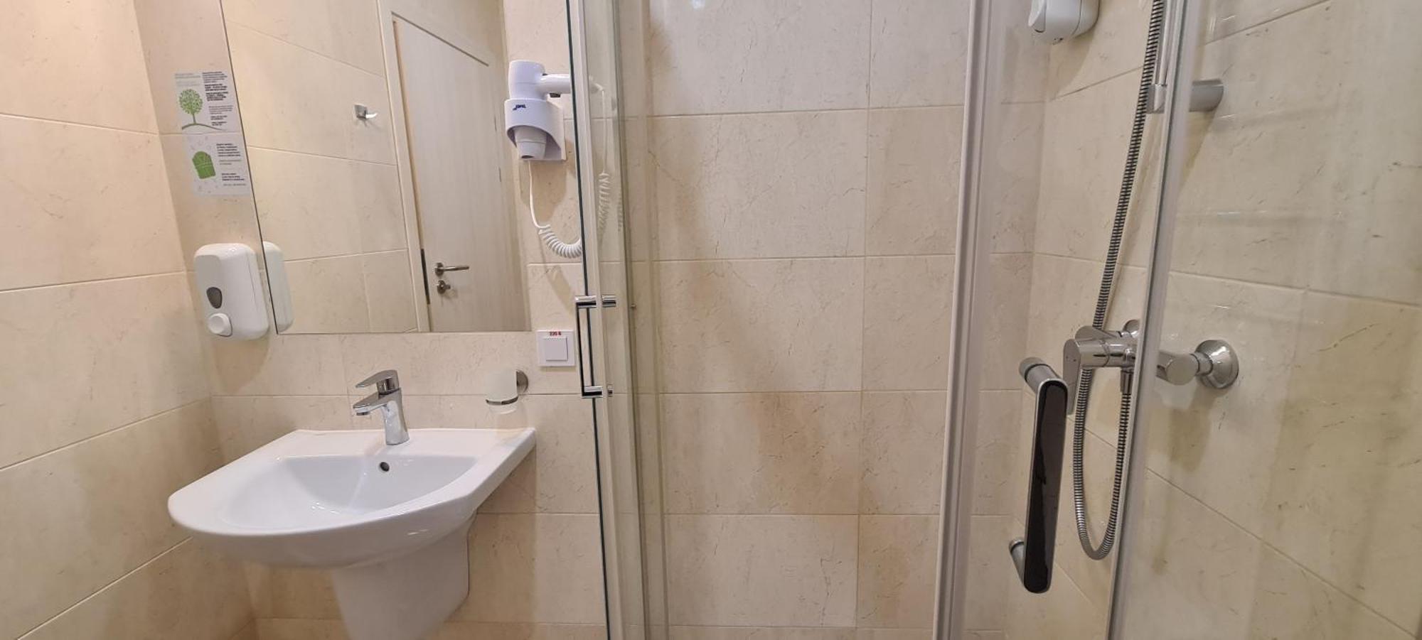 Optima Sumy Hotell Exteriör bild