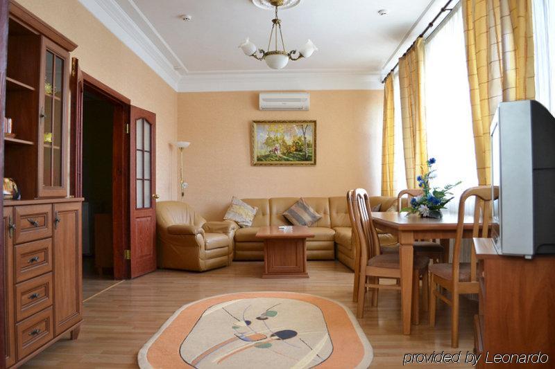 Optima Sumy Hotell Exteriör bild