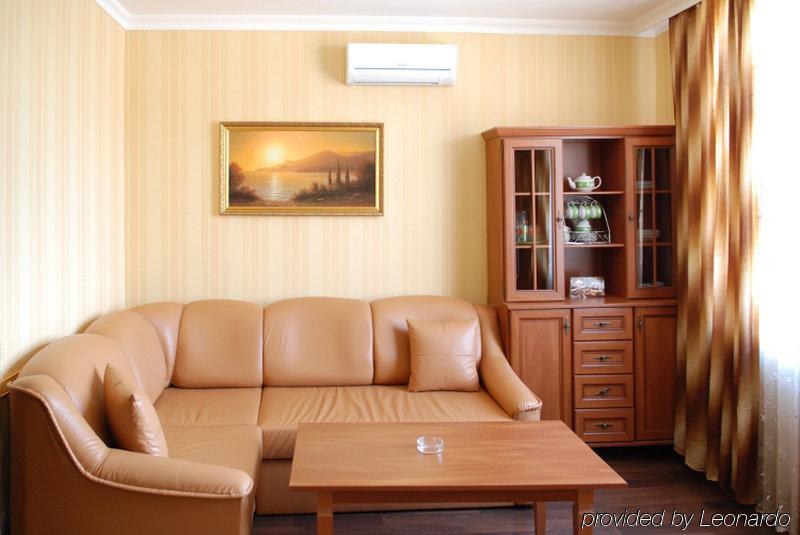 Optima Sumy Hotell Exteriör bild