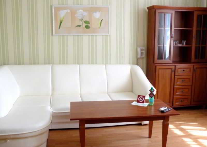 Optima Sumy Hotell Exteriör bild