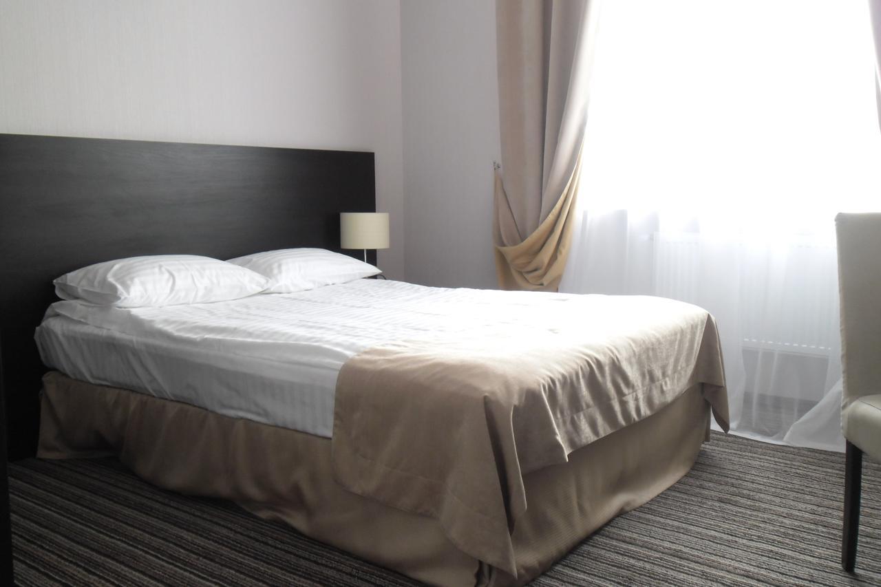 Optima Sumy Hotell Exteriör bild