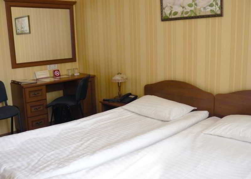 Optima Sumy Hotell Exteriör bild